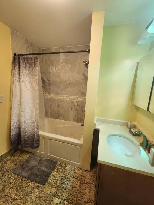 Classy 3 Bed Near Nyc With View! Apartment Union City Bagian luar foto